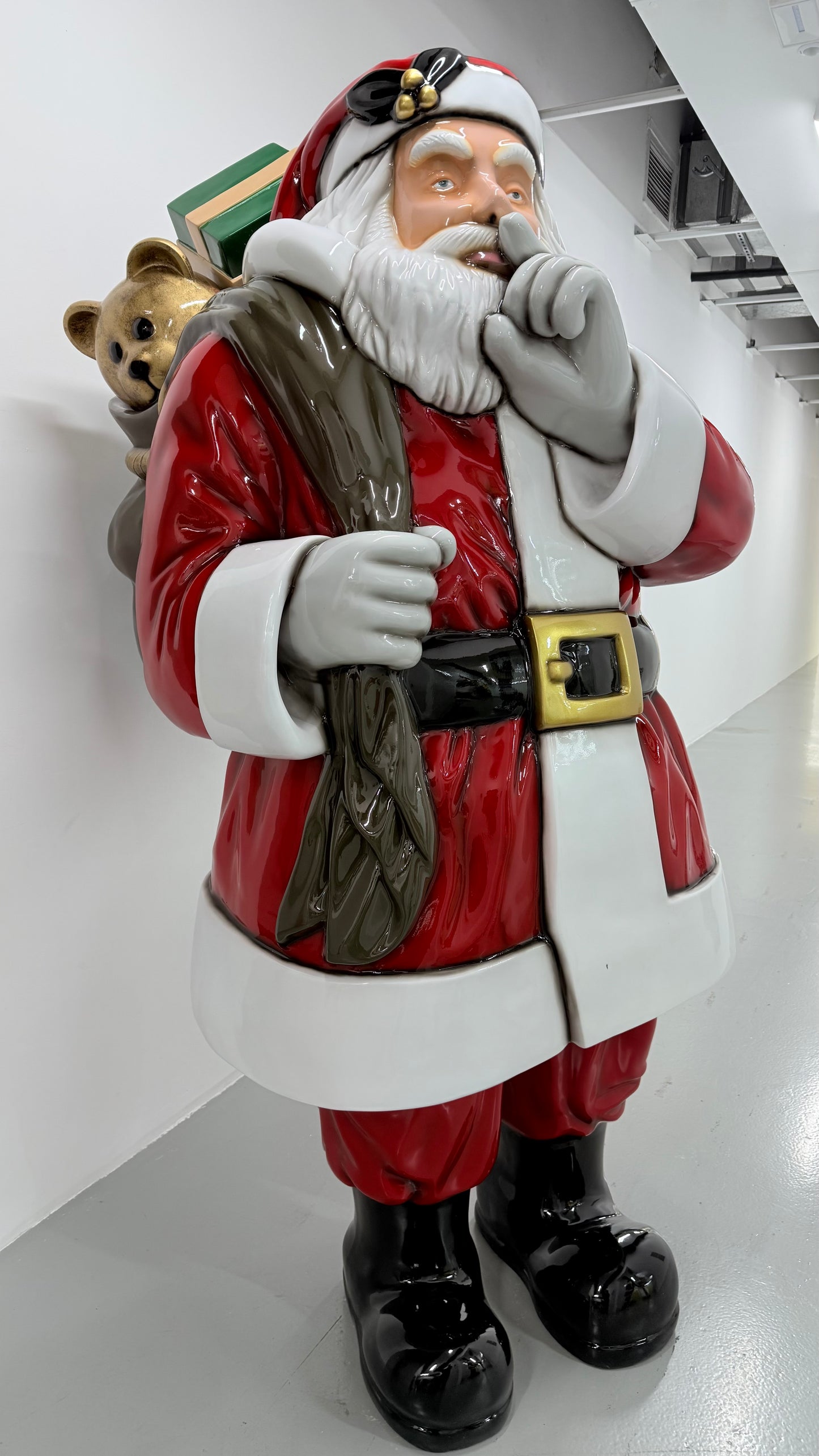 🎄 2 Metre “Shhh… Santa” – Exclusive UAE Statement Piece